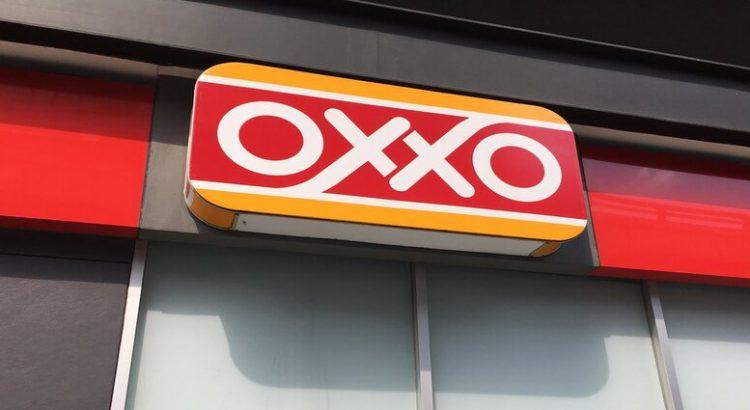 Se reporta un robo en tienda Oxxo del centro de Tepic
