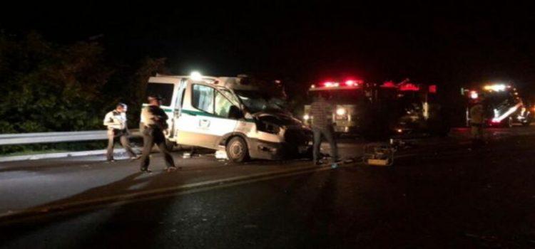 5 los lesionados en choque entre ambulancia del IMSS y camioneta en la Tepic-Mazatlán