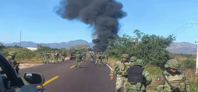 Reportan bloqueos ilegales en fronteras entre Nayarit y Sinaloa