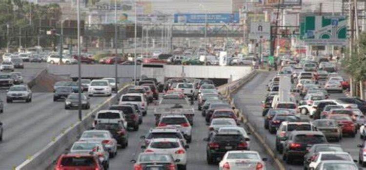Vialidad de Tepic reportó 52 infracciones por abandono de autos