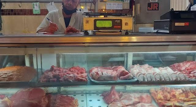 Baja hasta 60% la venta de carne en Tepic