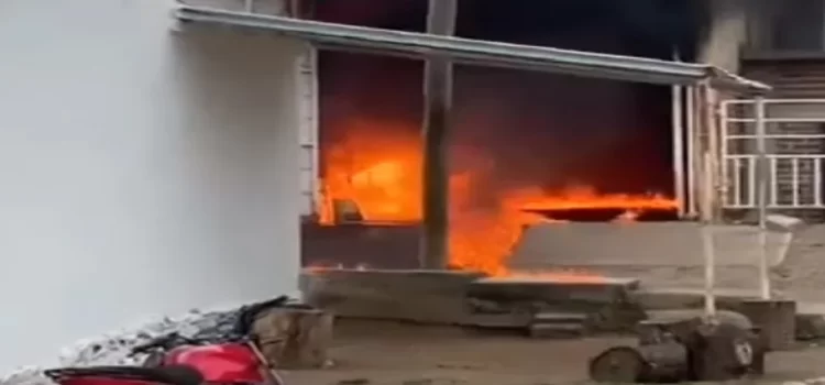 Bodega donde almacenaba combustible se incendió en SAMAO