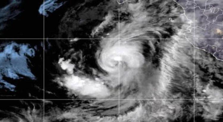Lidia ya es huracán categoría 1, avanza hacía Nayarit