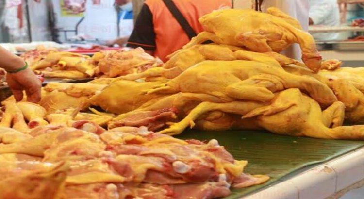 Baja el precio del pollo en mercados de Tepic