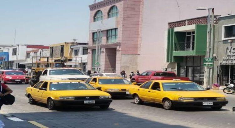 Se quejan taxistas, diciembre no ha repuntado viajes en Tepic