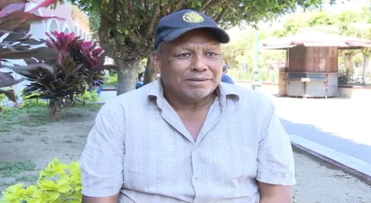 Don Jorge, abandonó Michoacán y pide a nayaritas que le den trabajo