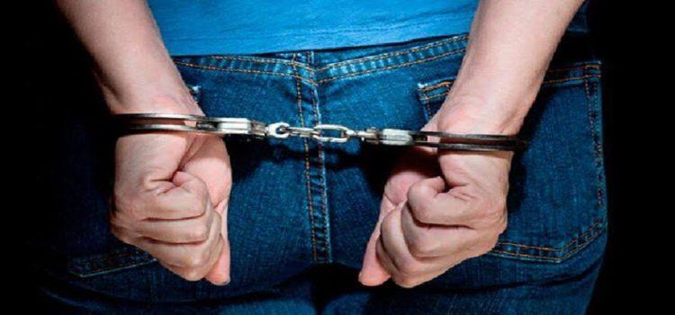Dos mujeres son detenidas por robo en Tepic
