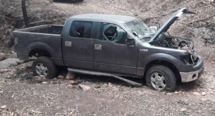 Localizan camioneta abandonada en las cercanías del poblado de Trapichillo