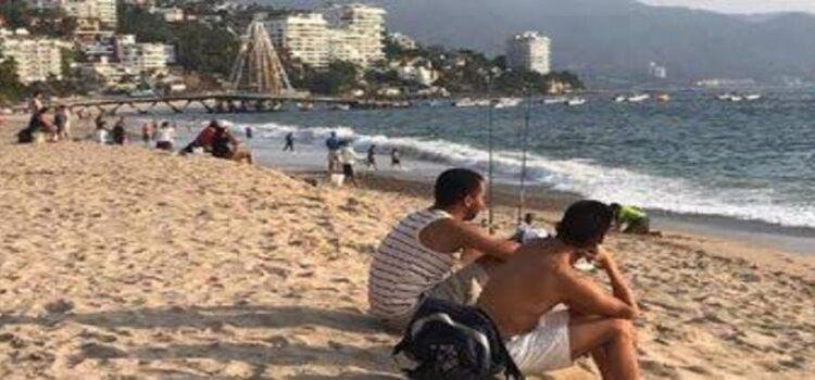 Miles visitaron las playas de Santiago Ixcuintla durante la Semana Santa