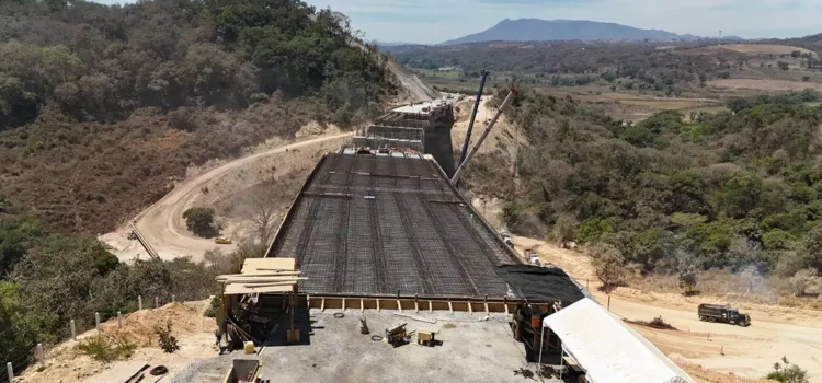 Puerto Vallarta, a solo 85 minutos de Tepic con la nueva carretera a Compostela Puerto Vallarta, a solo 85 minutos de Tepic con la nueva carretera a Compostela