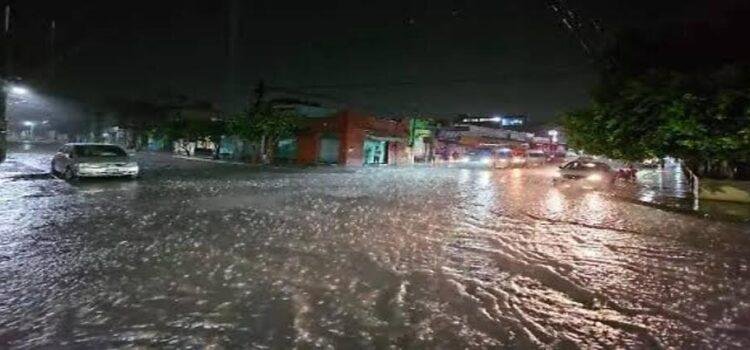Multas, arresto, incluso cárcel por tirar basura de forma clandestina en Tepic, Nayarit, para evitar inundaciones