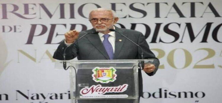 Compromete el gobernador Navarro fondo de ahorro para periodistas