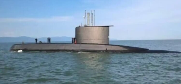 Surca submarino extranjero las aguas de Jalisco