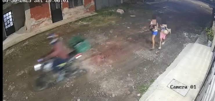 Buscan a motociclista depravado que manoseo a niña en Tepic