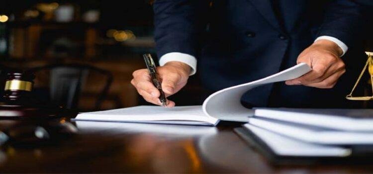 Otro notario es presentado ante juez en Nayarit