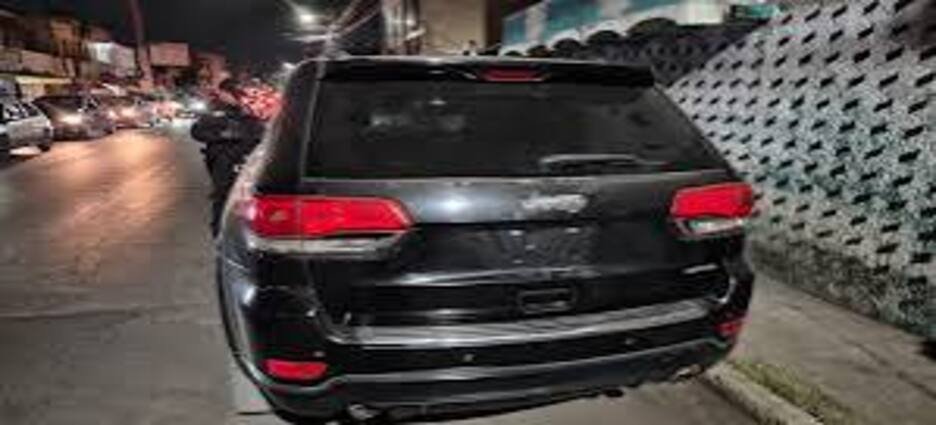 Ejército asegura dos camionetas durante operativo de revisión en Tepic