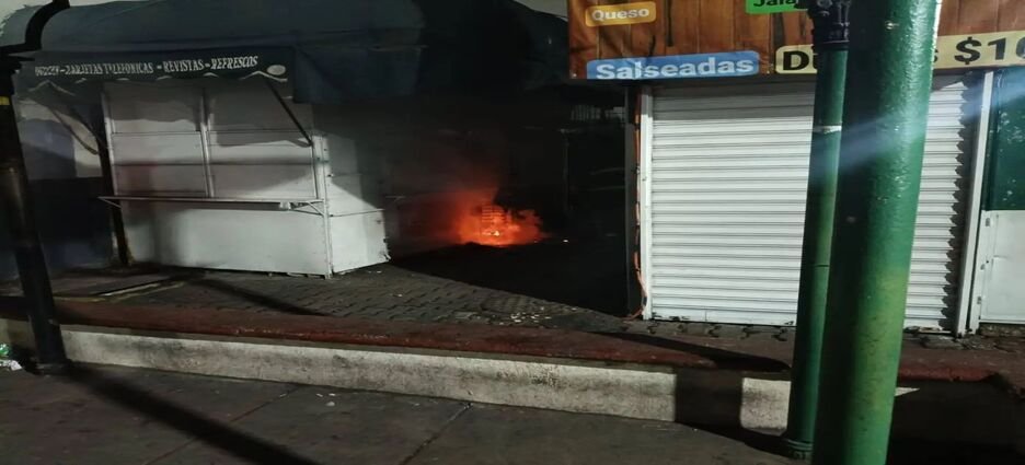 Quema de basura moviliza a bomberos en Tepic
